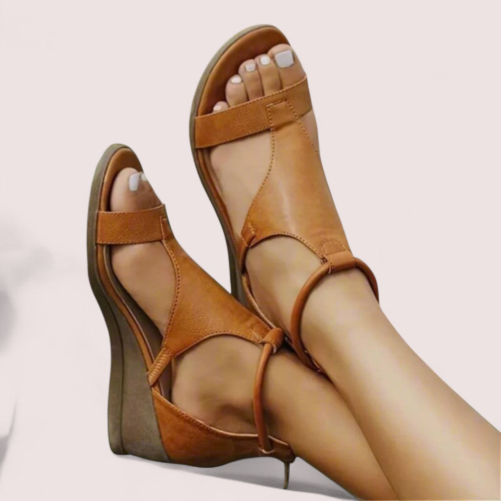 Emma & Lilly | Orthopaedic leather sandals