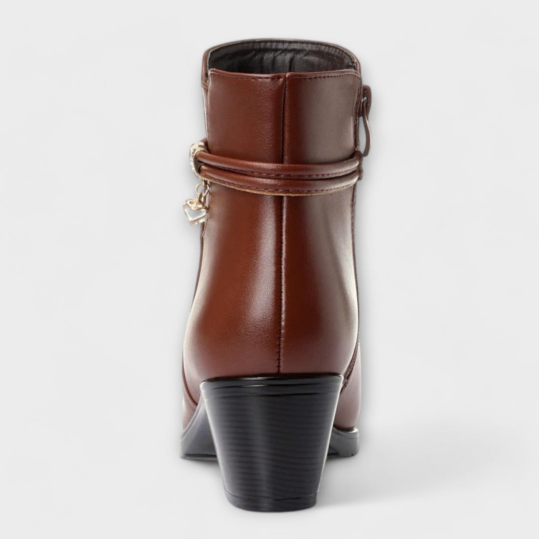 Frederika – Elegant Winter Boots