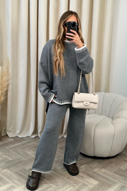 SKARLETT – WOMEN'S SOFT KNITTED SET