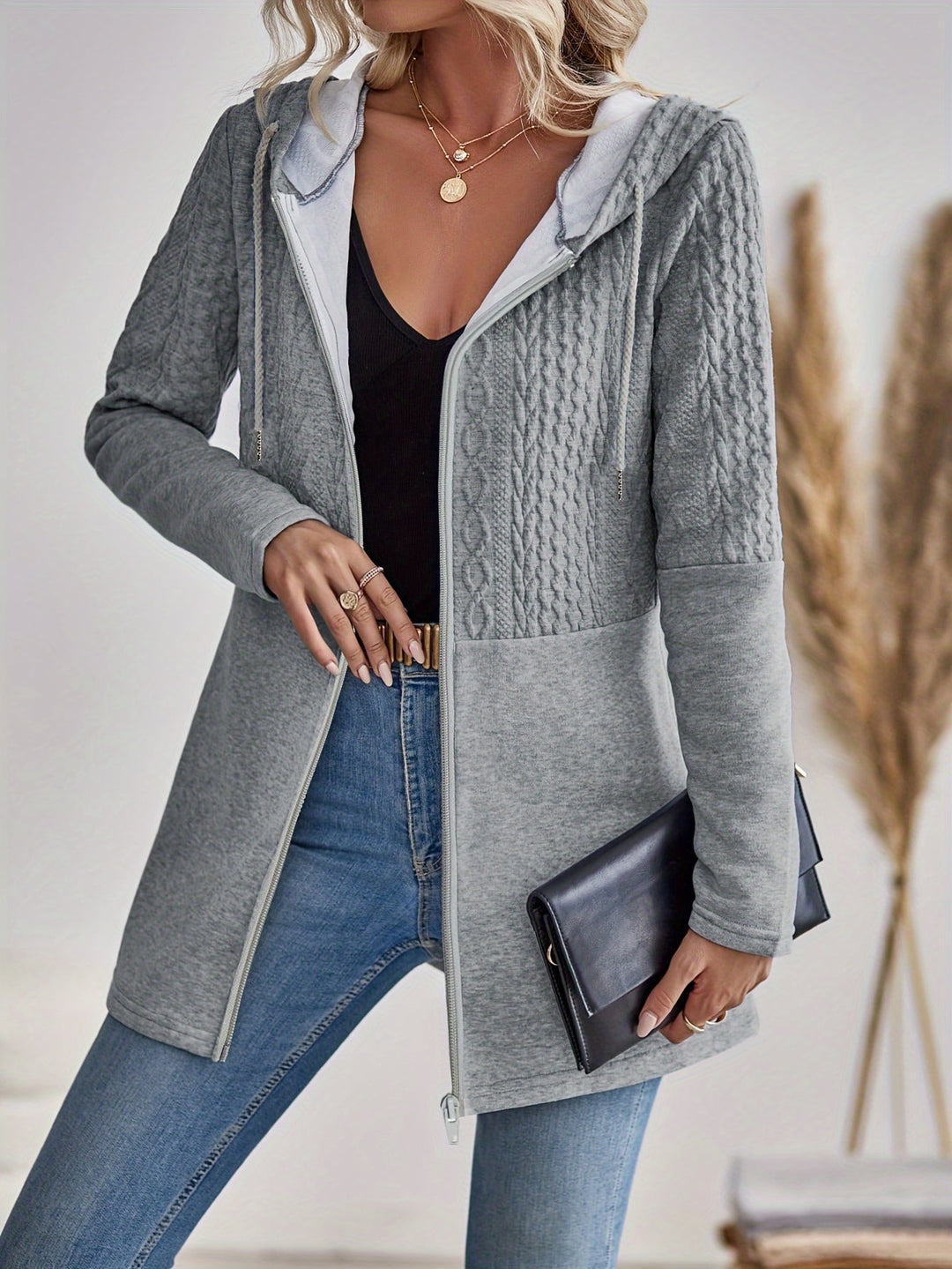 VESPARA | Women's Hoodie with Zipper