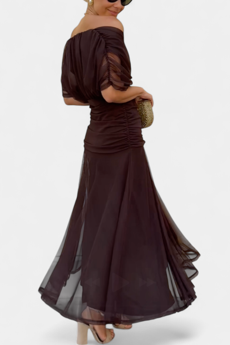 luna | Elegant Dress With V-Neckline