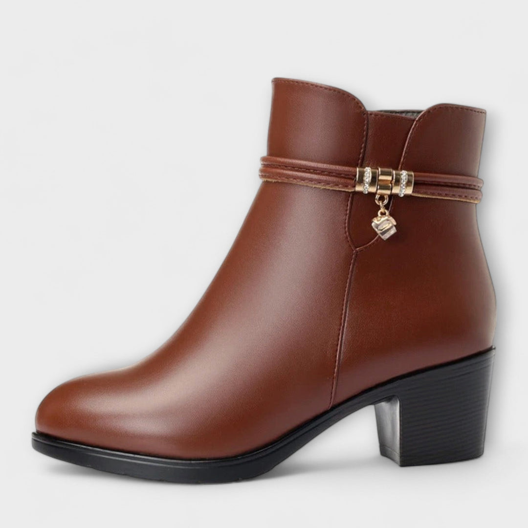 Frederika – Elegant Winter Boots